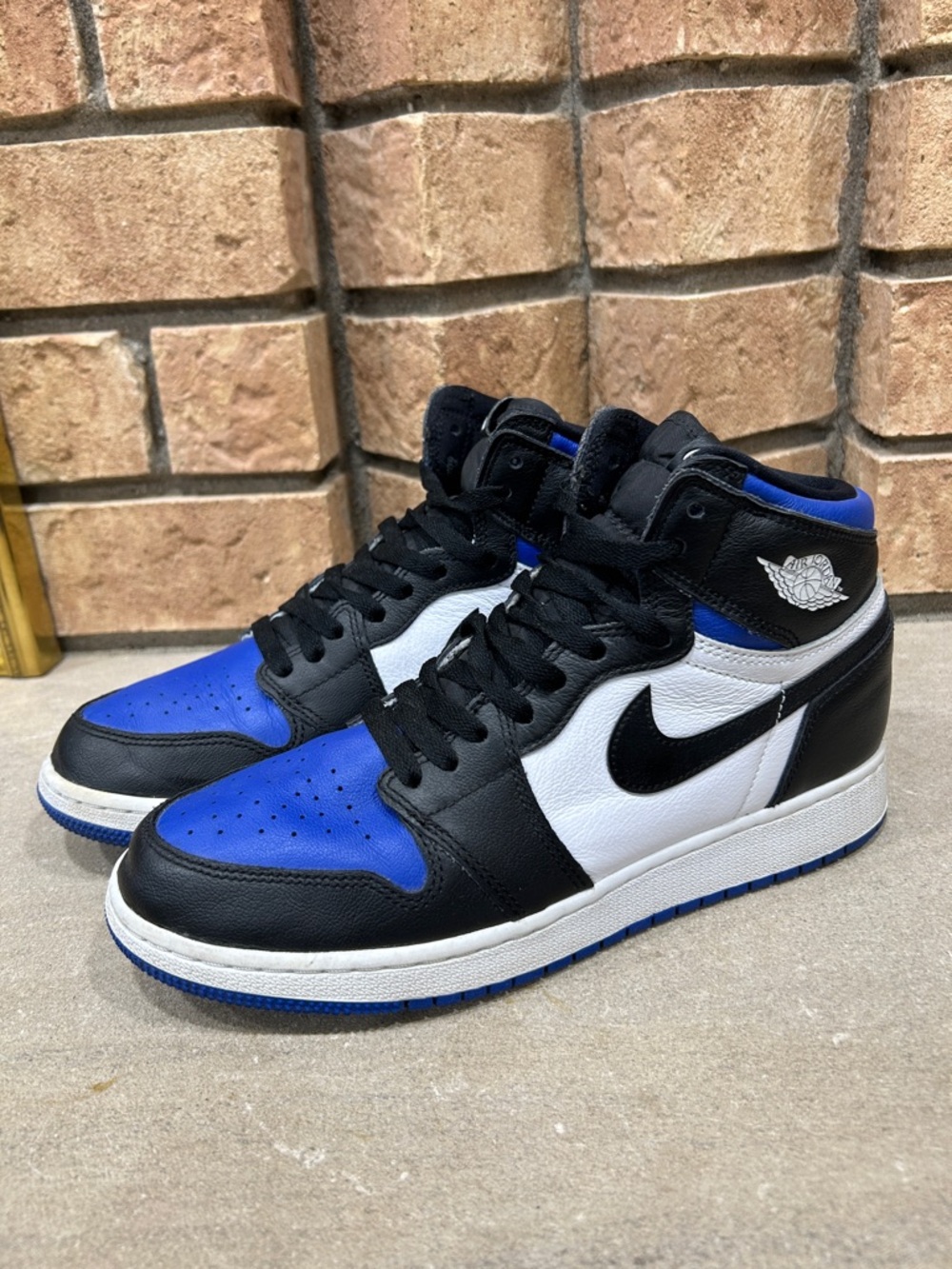 Nike Air Jordan 1 Retro High OG GS Royal Toe 575441-041 Size 7Y / women’s 8.5